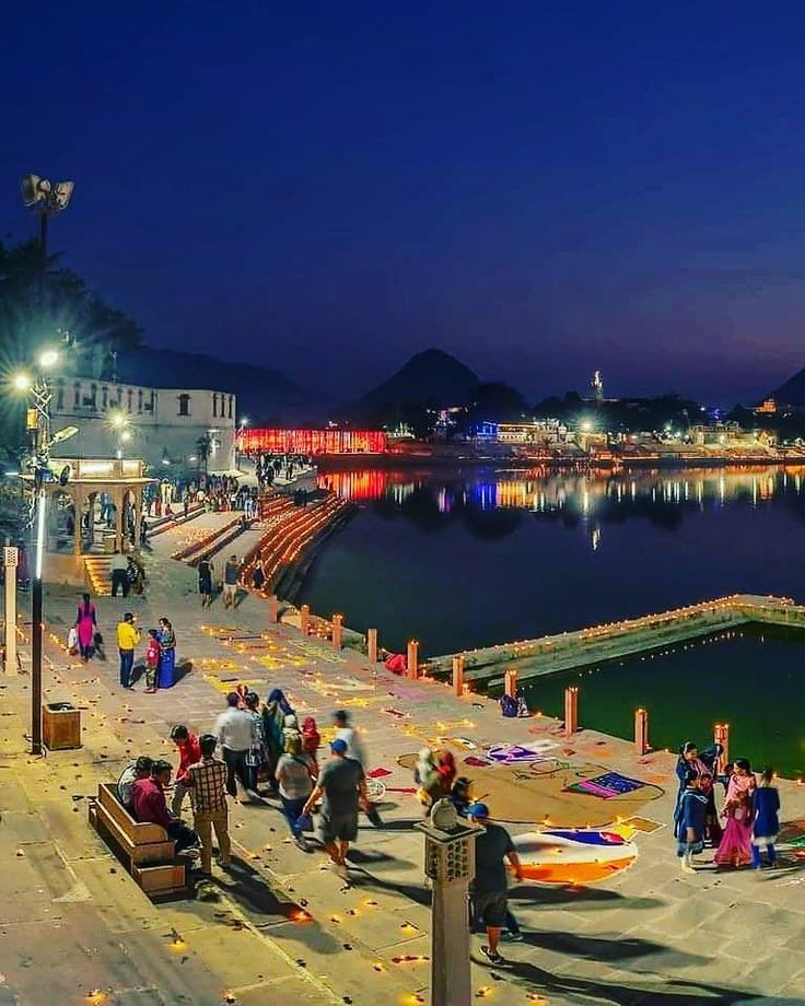 1 day itinerary for Pushkar is to enjoy nightlife at lakeside