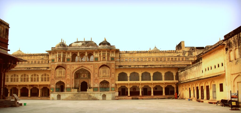 amber fort is in top 10 places to visit in jaipur