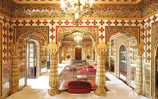 Sheesh Mahal is in top 10 places to visit in jaipur